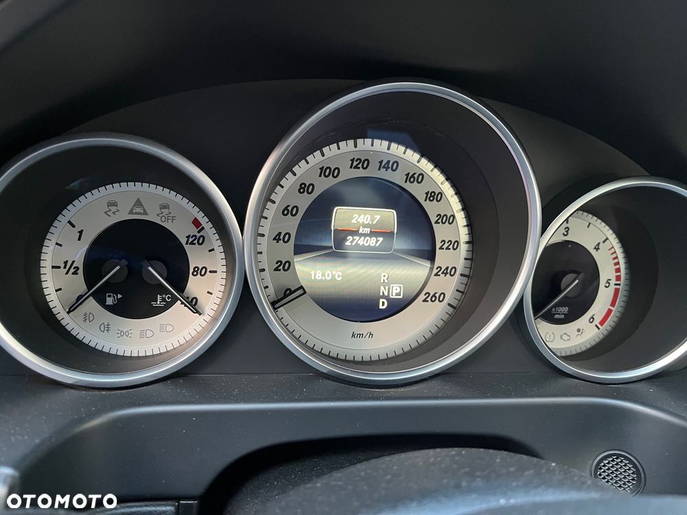 Mercedes-Benz Klasa E 350 BlueTEC 9G-TRONIC - 12