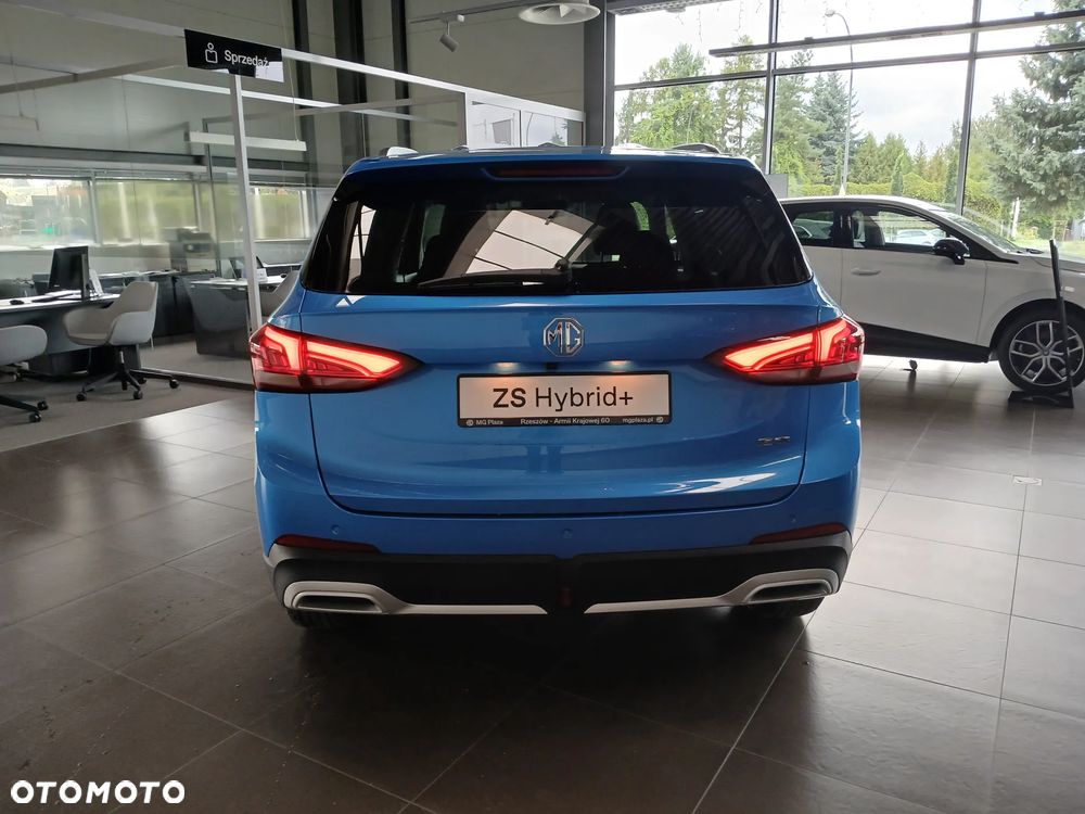 MG ZS Hybrid+ - 4