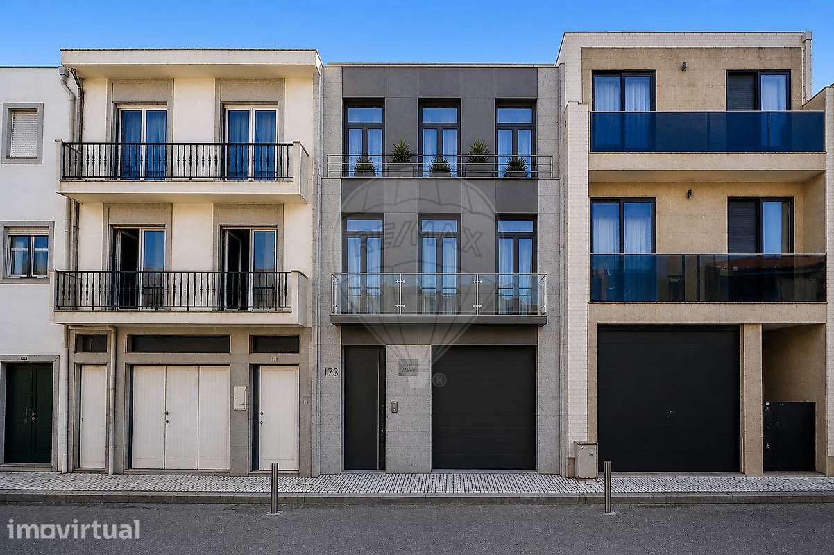 Moradia T4 para venda - Grande imagem: 2/15