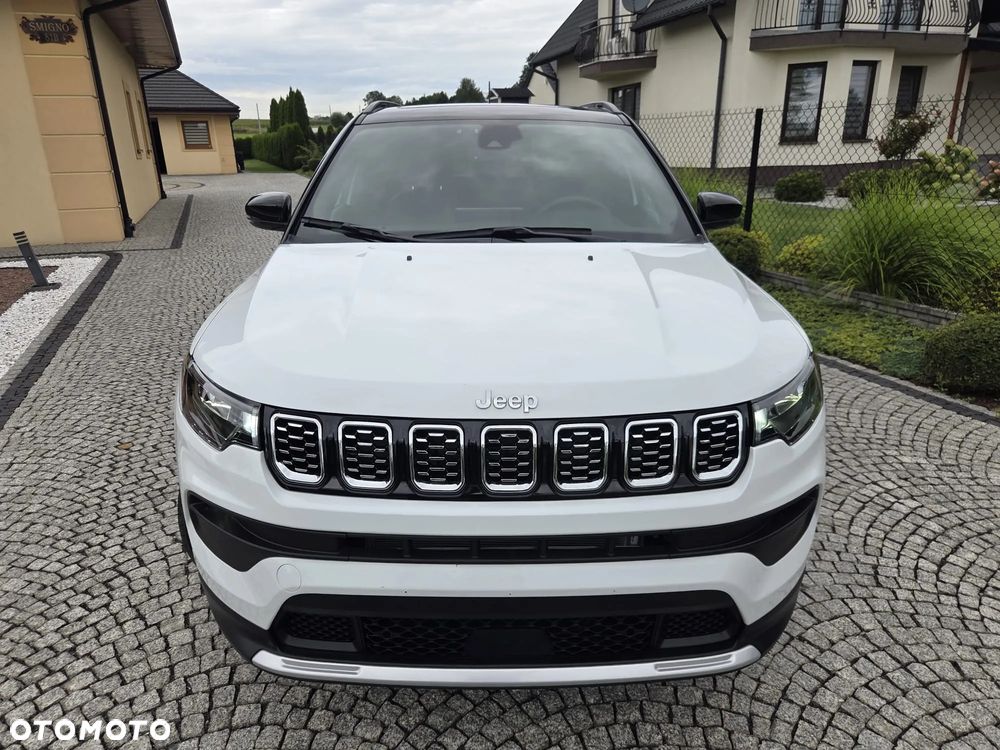 Jeep Compass - 18