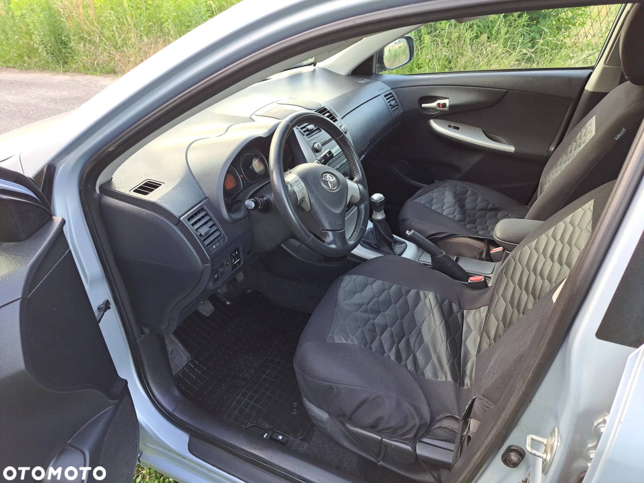 Toyota Corolla 1.6 VVT-i Luna - 7