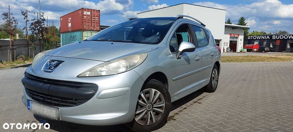Peugeot 207 - 1