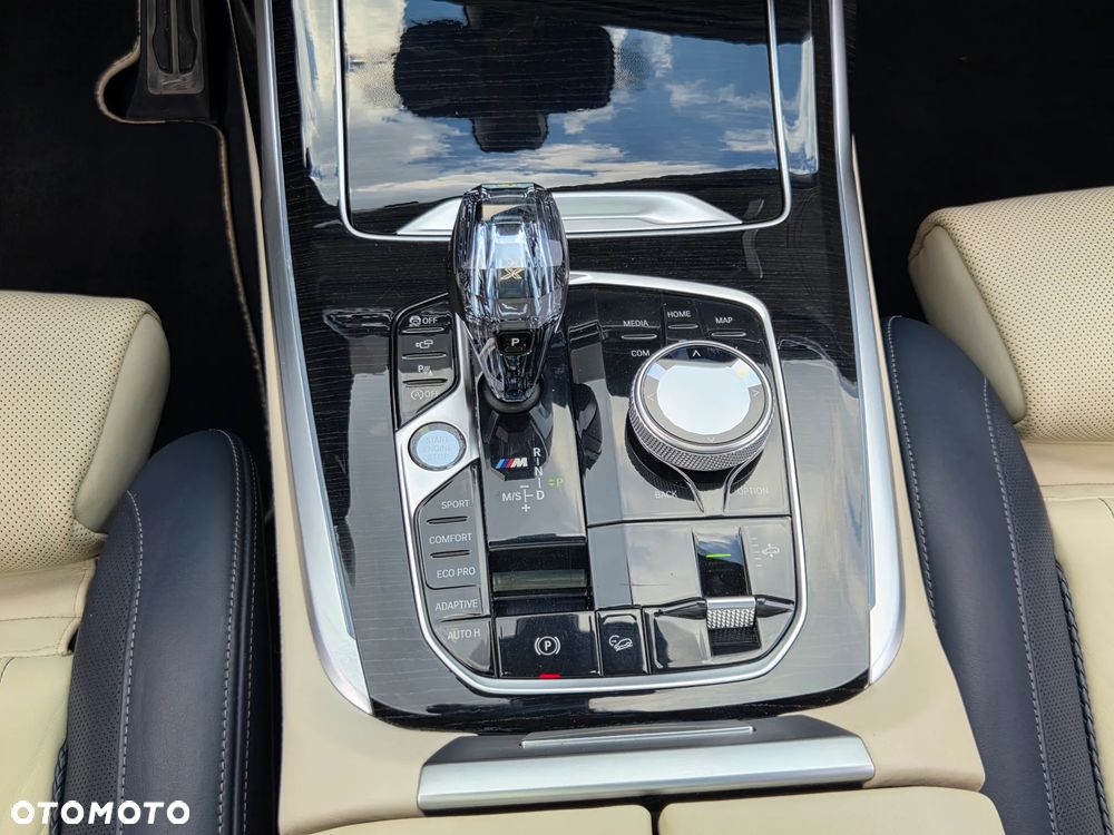 BMW X7 M50d sport - 22