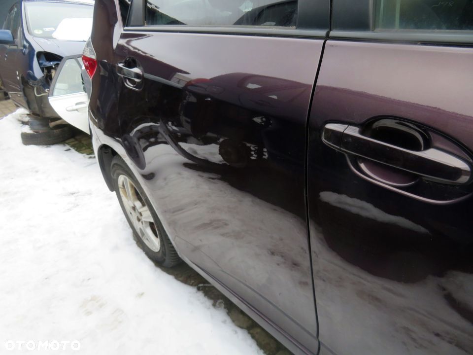 DRZWI TYLNE PRAWE VERSO-S P12 9AH 67003-52270 FIOLETOWY TOYOTA 2010-2015 - 4