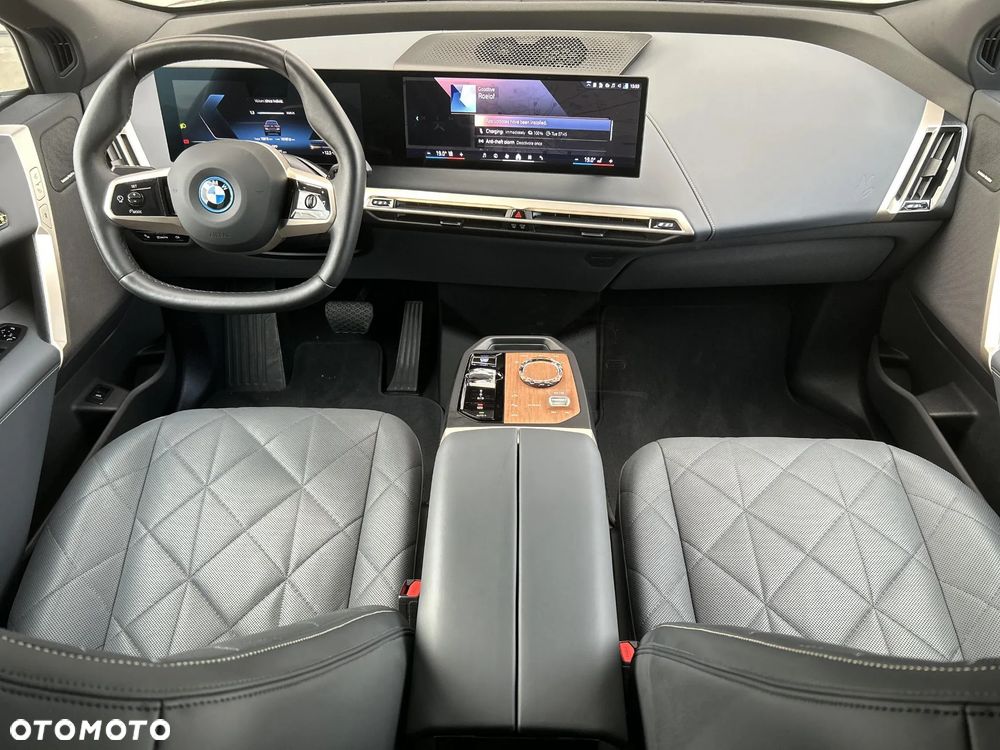 BMW iX xDrive40 76.6kWh - 24