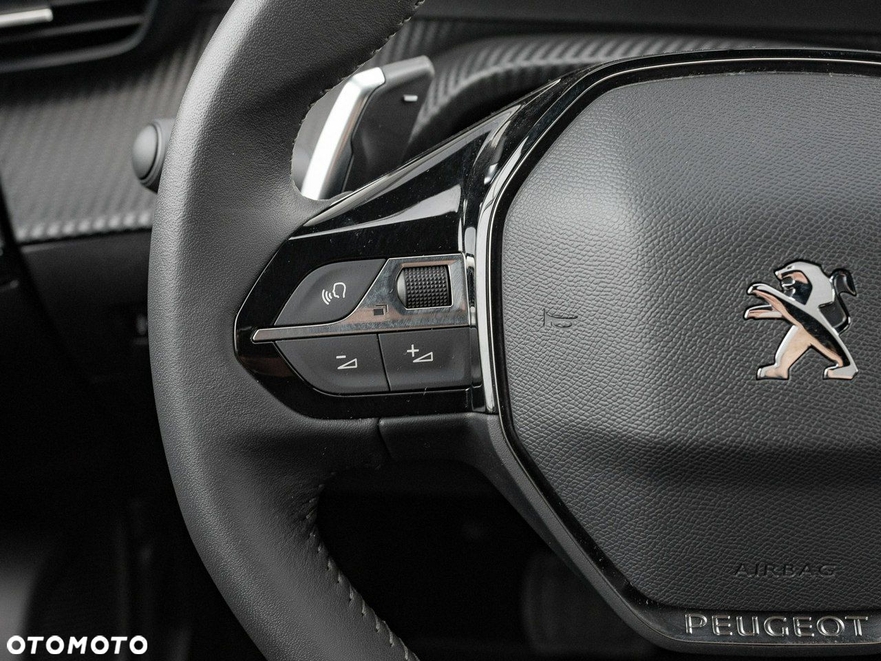 Peugeot 2008 1.2 PureTech Allure Pack S&S EAT8 - 17