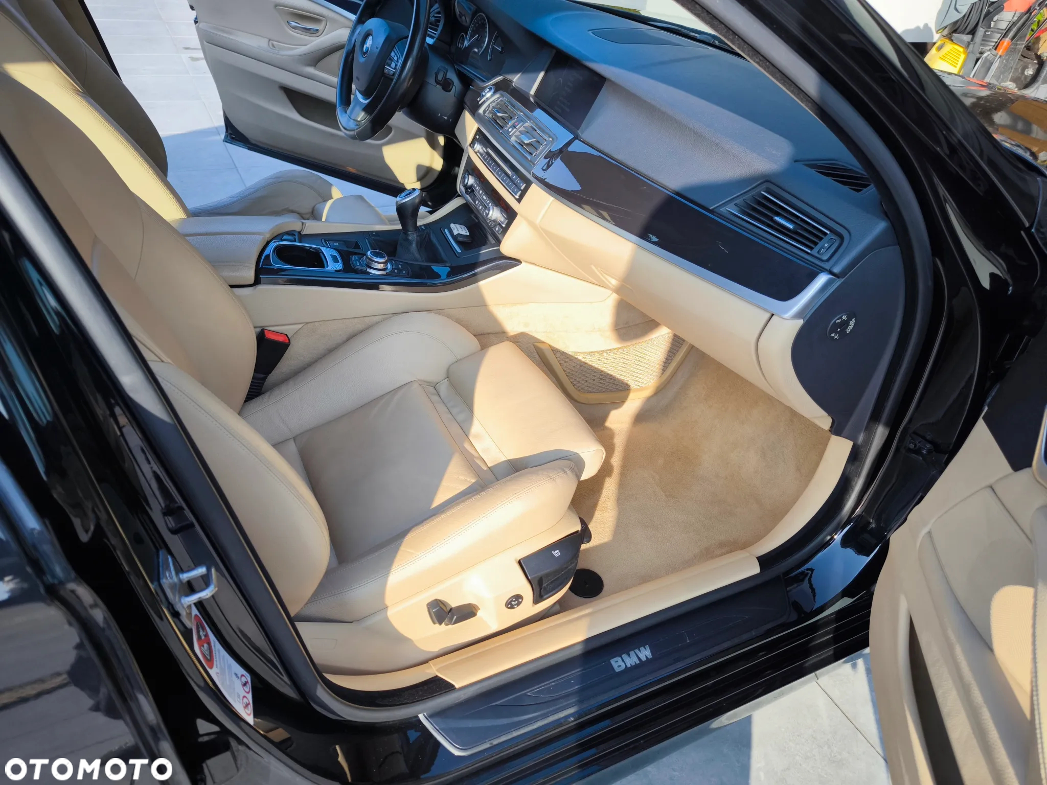 BMW Seria 5 525d - 10