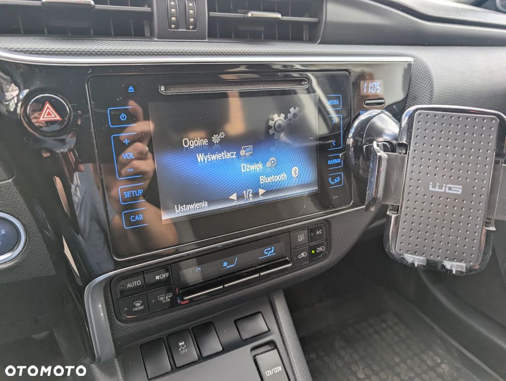 Toyota Auris Hybrid 135 Active - 11