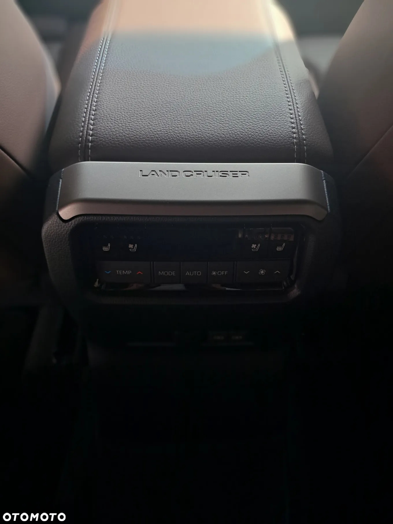 Toyota Land Cruiser LC 2.8 D-4D Executive - 8
