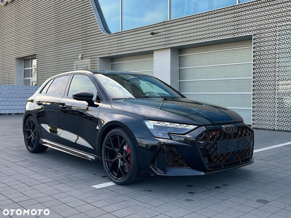 Audi RS3 Sportback - 1