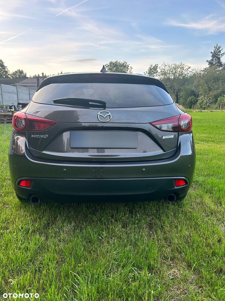 Mazda 3 - 4