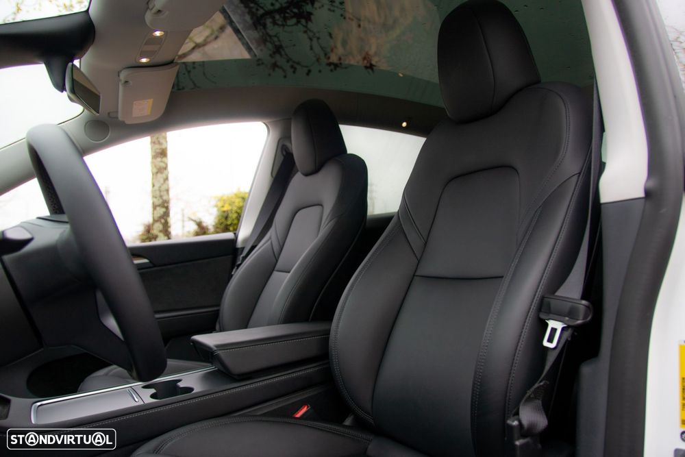 Tesla Model Y RWD - 12