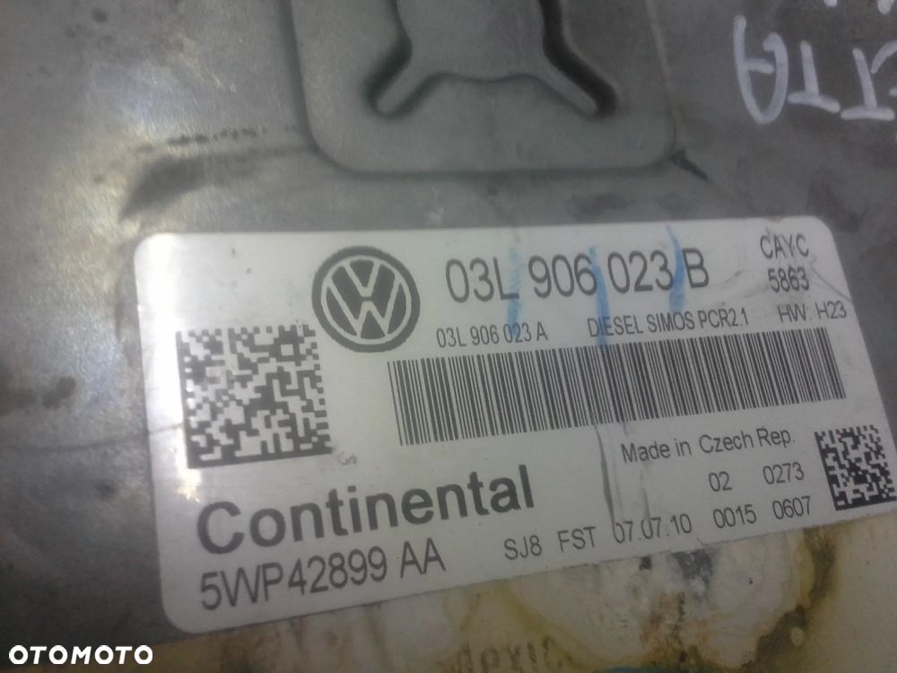 Volkswagen Jetta III 1K2 A5 1.6 TDi zestaw startowy komputer 03L906023B  5WP42899AA - 4