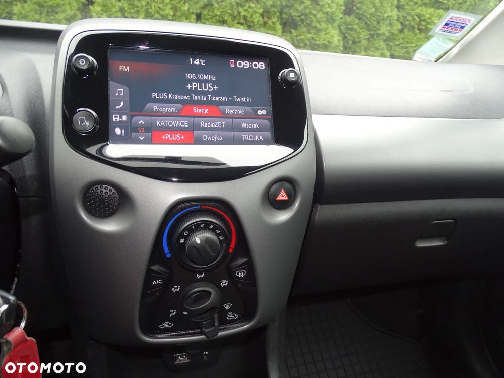 Toyota Aygo x-play - 16