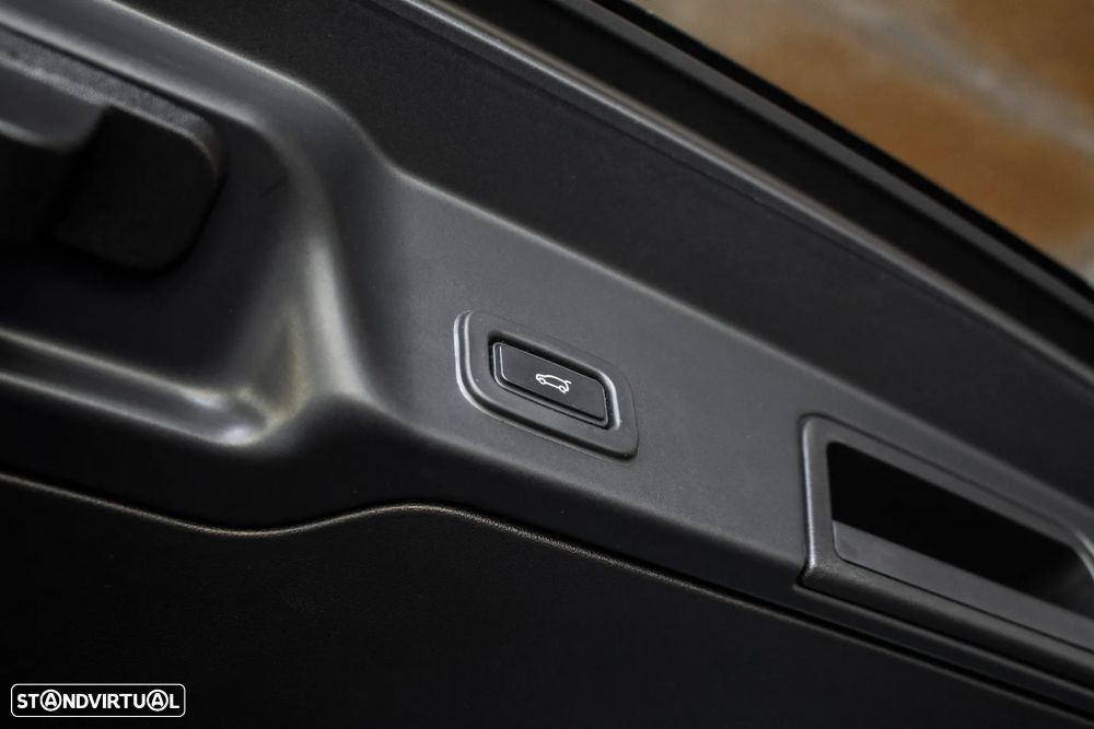 Land Rover Range Rover Evoque D150 HSE - 28