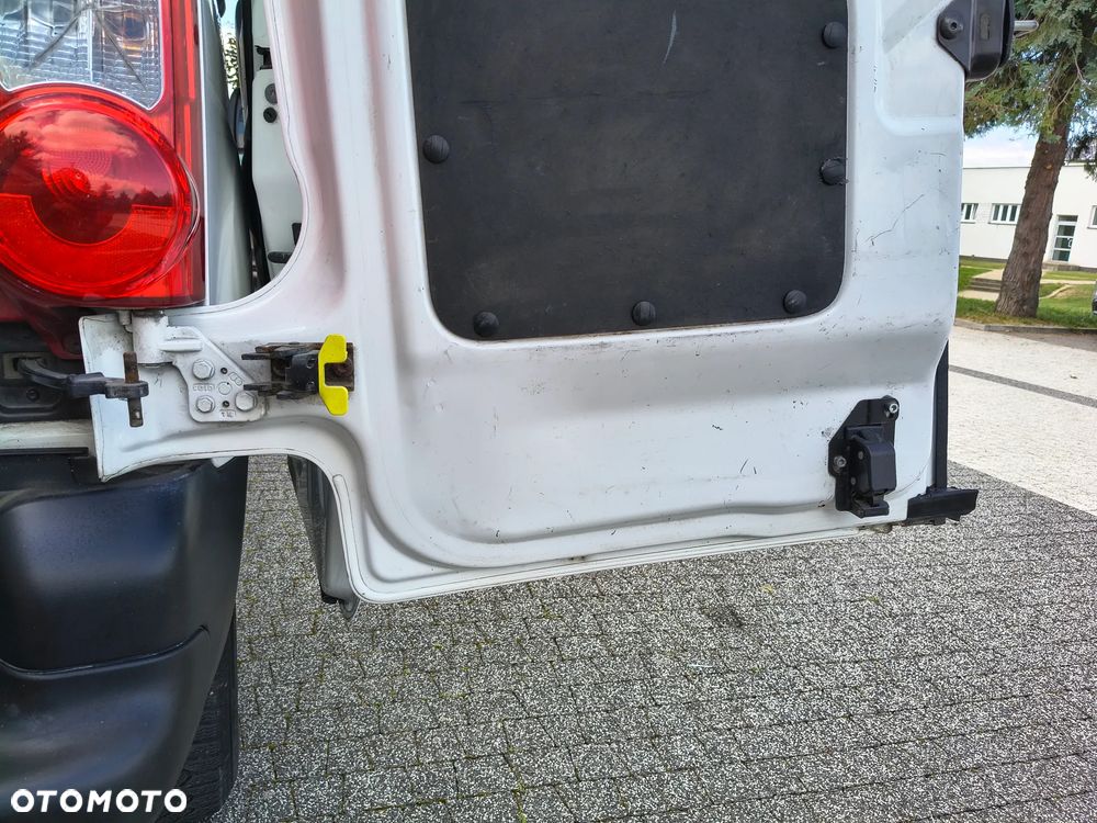 Citroën BERLINGO 1.6 HDI (90KM) 5-BIEGÓW (L1H1) KLIMA WEBASTO STAN IDEALNY 100% BEZWYPADKOWY SERWIS KM NIE MA RDZY - 34