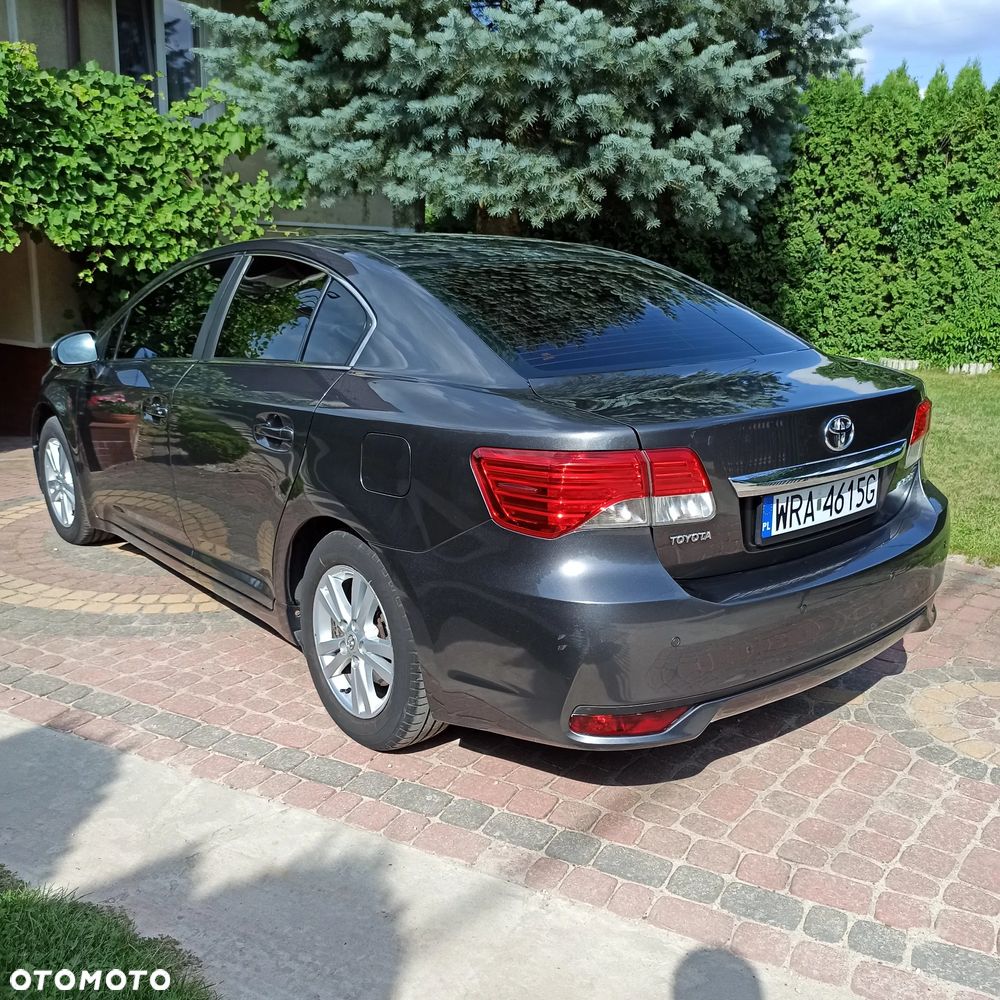 Toyota Avensis 1.8 Premium - 4