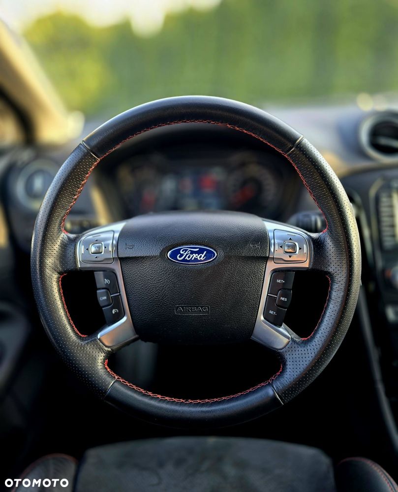 Ford Mondeo 2.0 EcoBoost Titanium S - 16