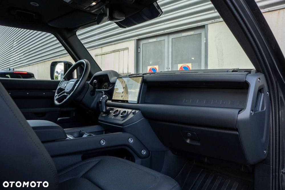 Land Rover Defender 90 D250 X-Dynamic SE - 19