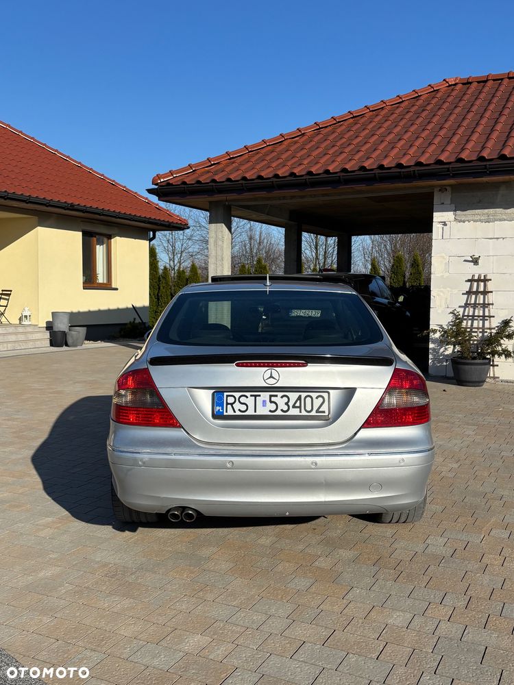 Mercedes-Benz CLK - 4