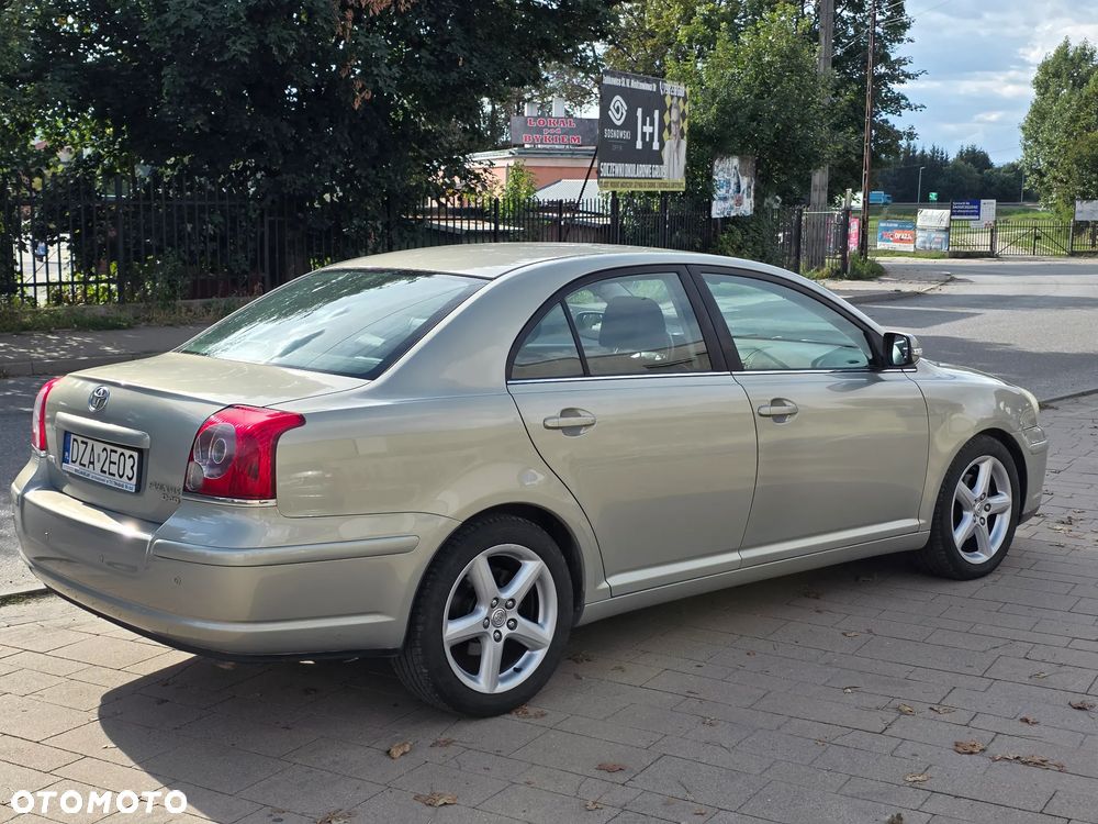 Toyota Avensis 2.2 D-4D Prestige - 3