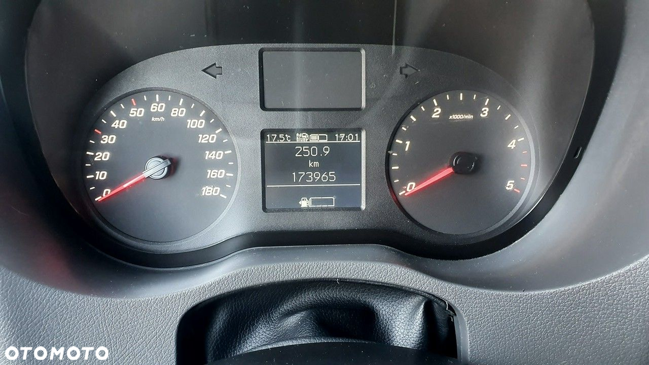 Mercedes-Benz Sprinter - 36