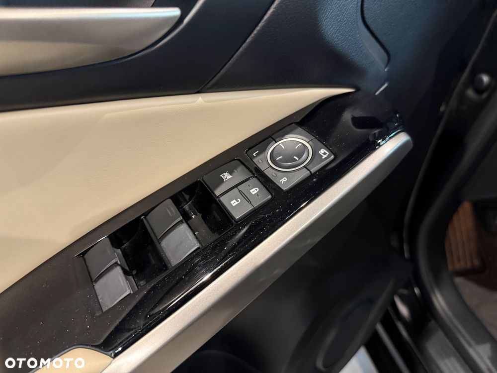 Lexus IS 200t Executive Line - 12