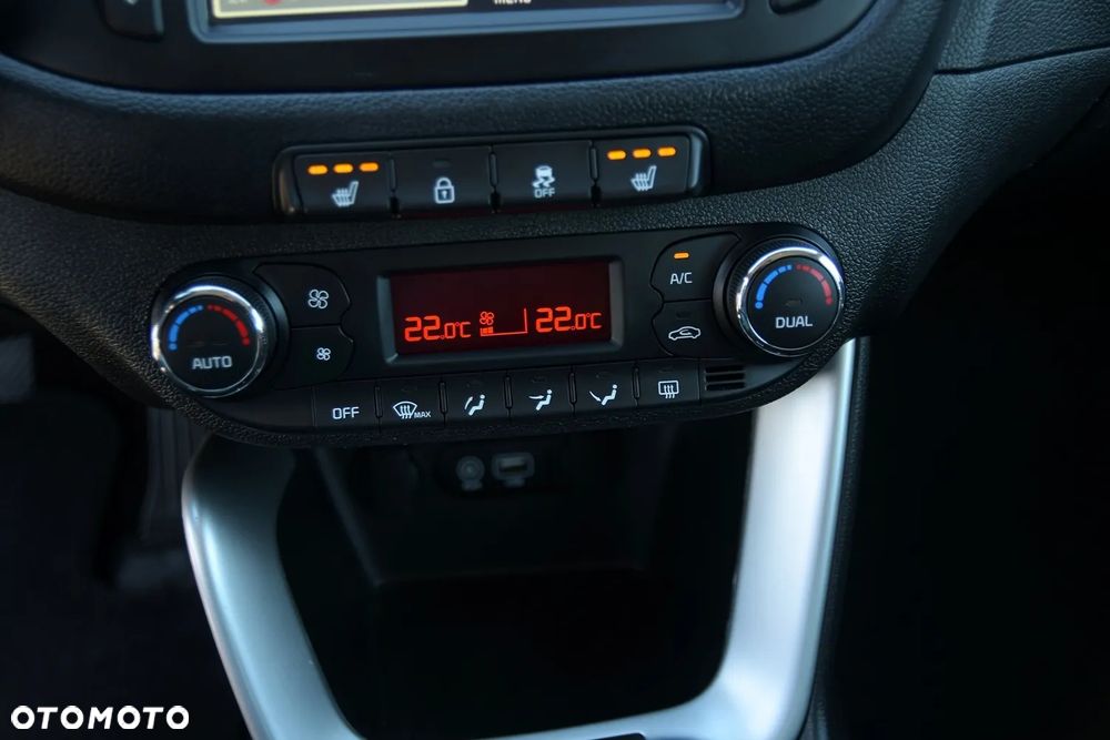 Kia Ceed 1.6 GDI Dream Team Edition - 30
