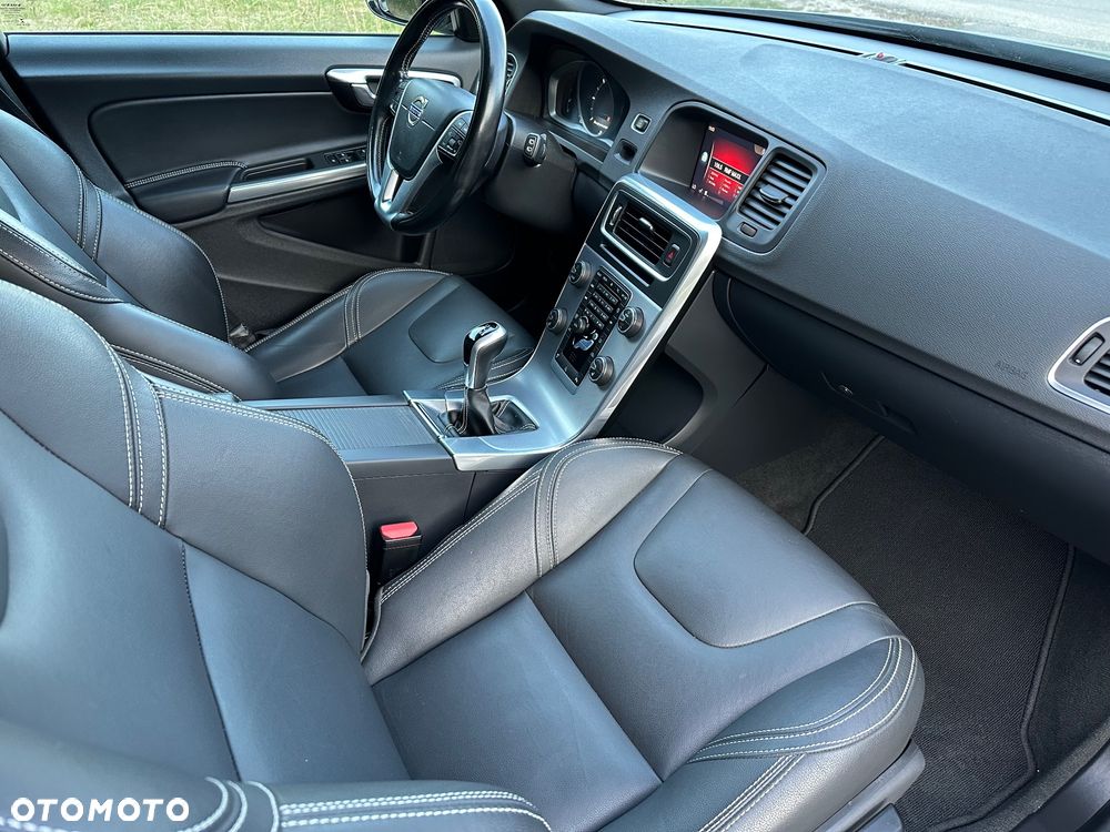 Volvo V60 - 16