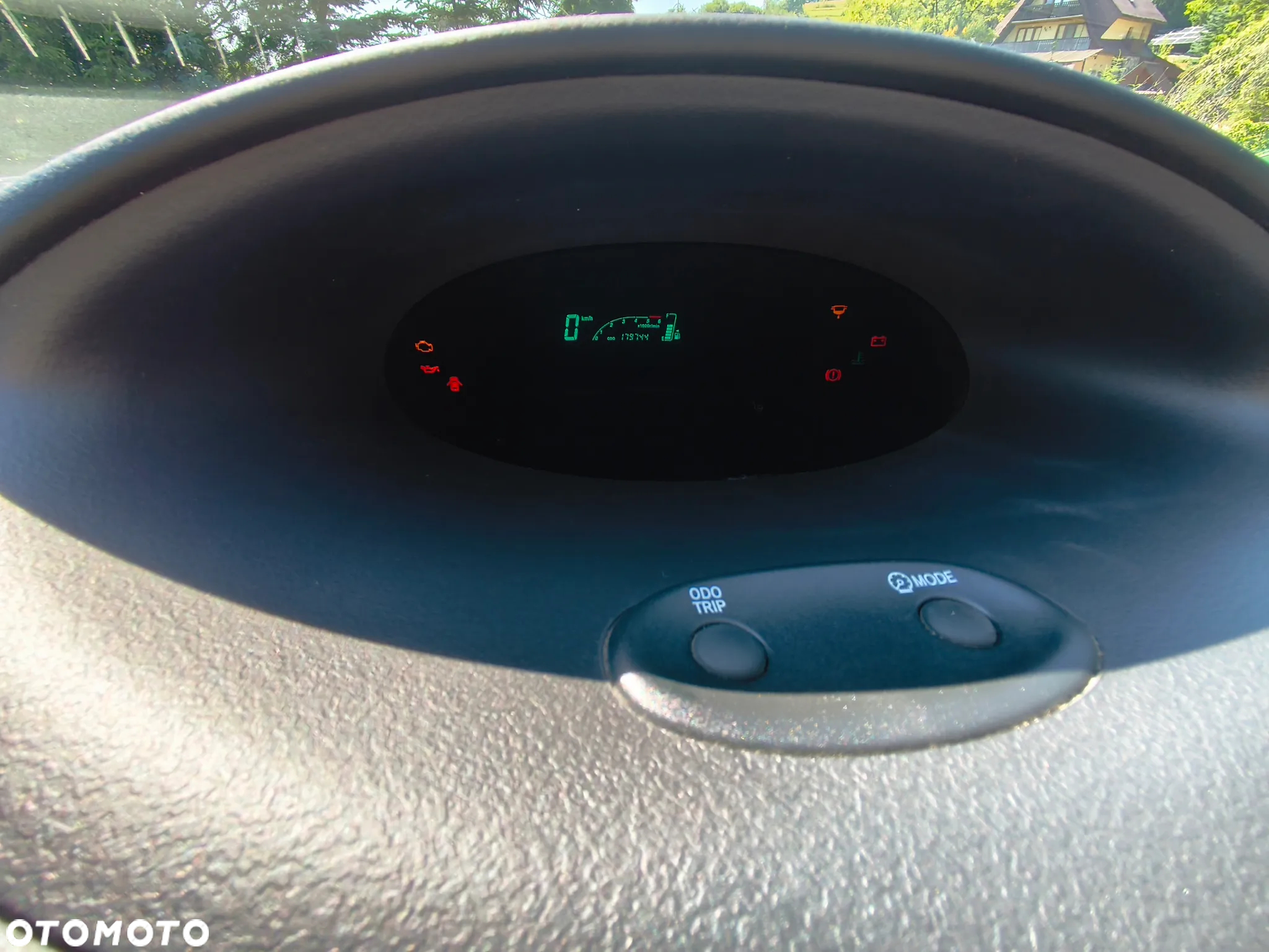 Toyota Yaris - 12