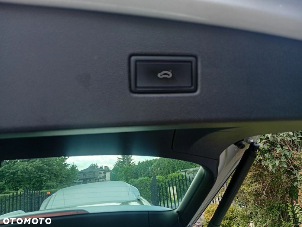 Volkswagen Tiguan 2.0 TDI SCR Elegance DSG - 30