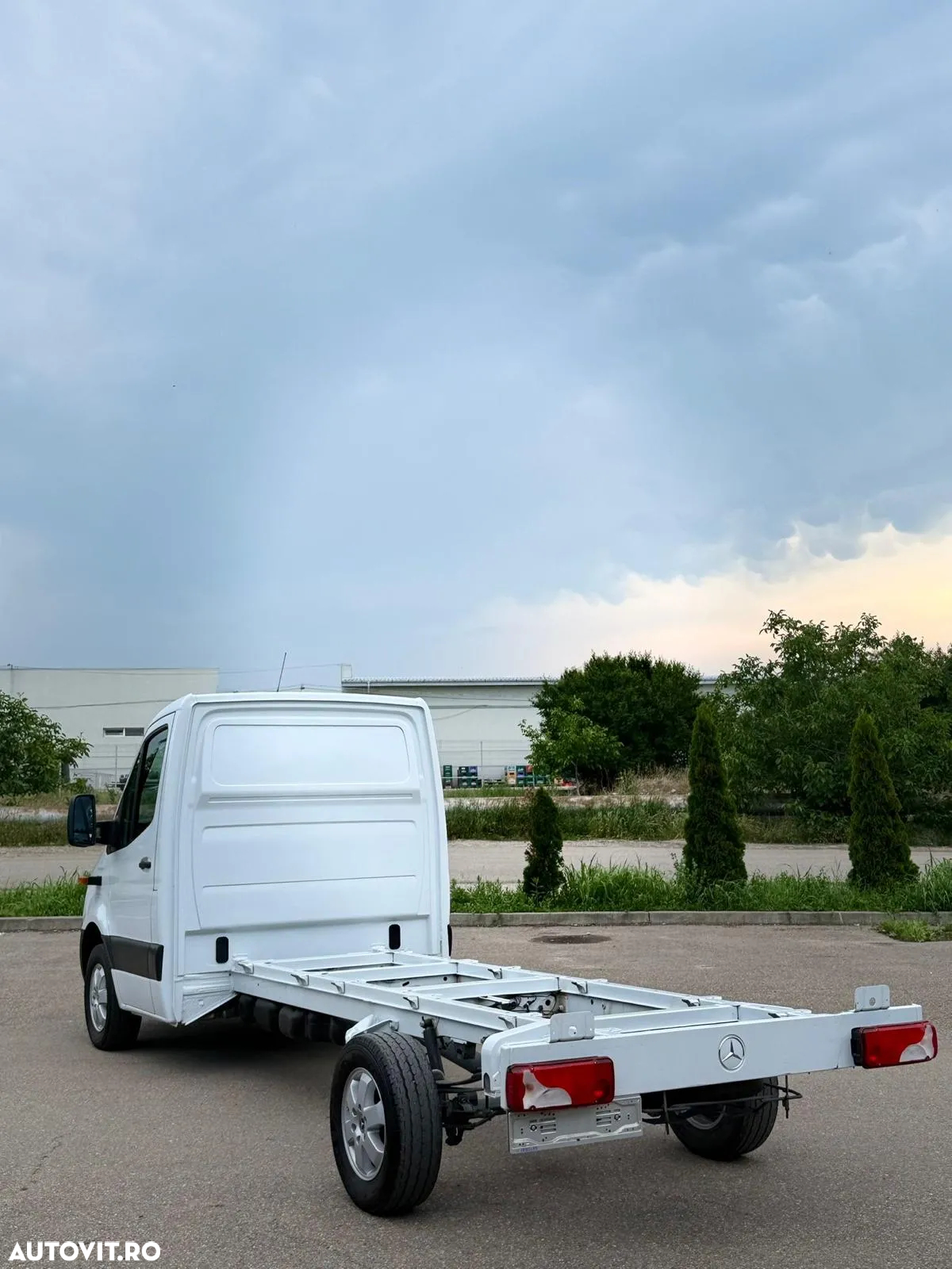 Mercedes-Benz Sprinter - 24