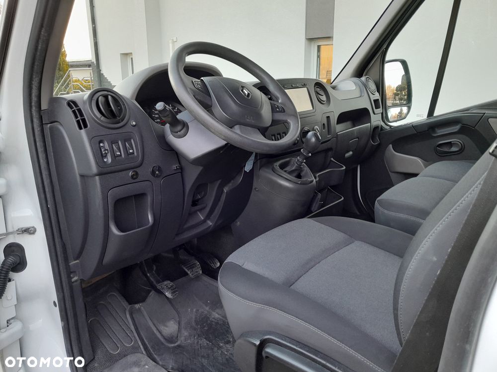 Renault Master - 18