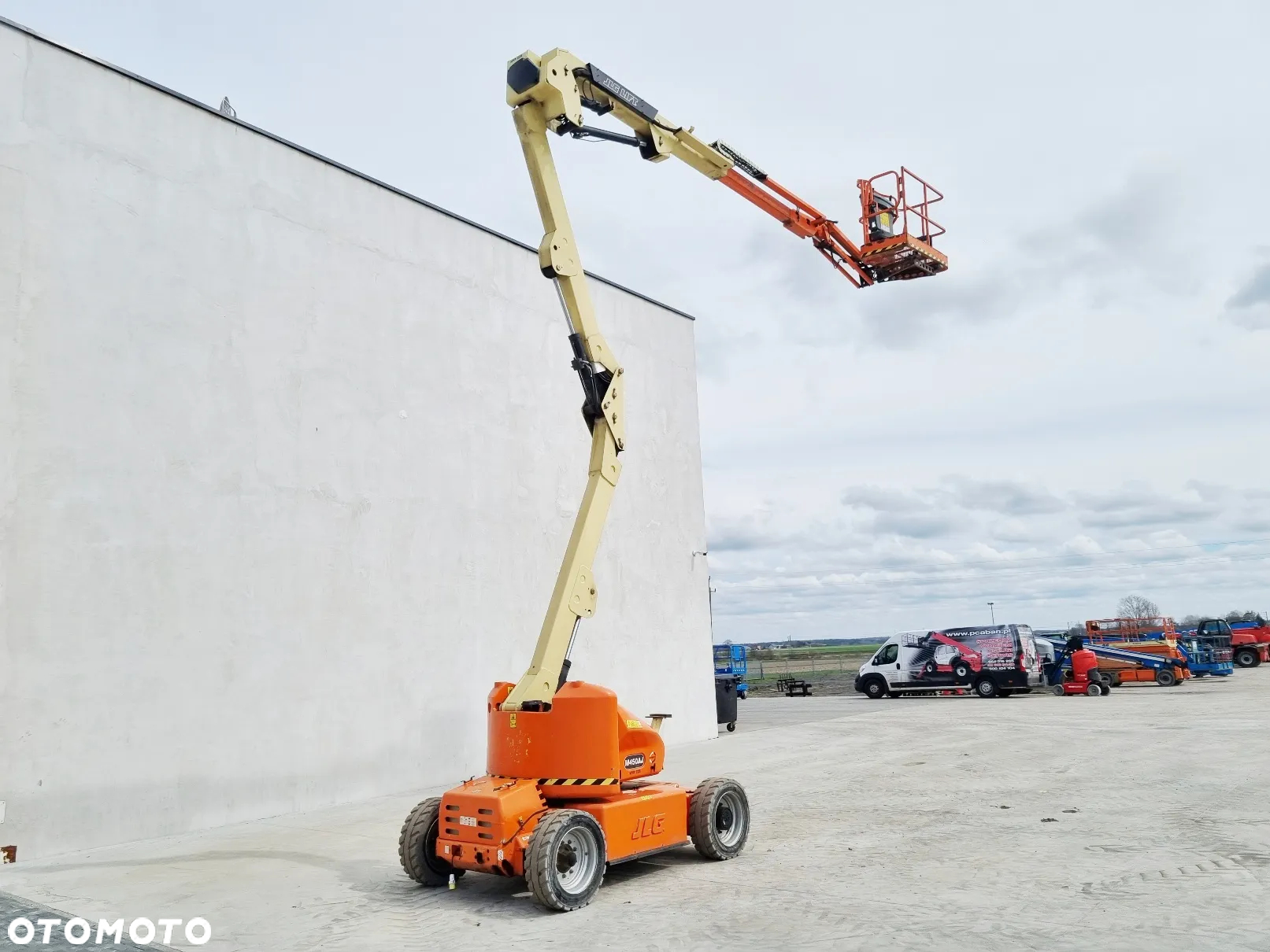 JLG M450AJ - M423 - 2