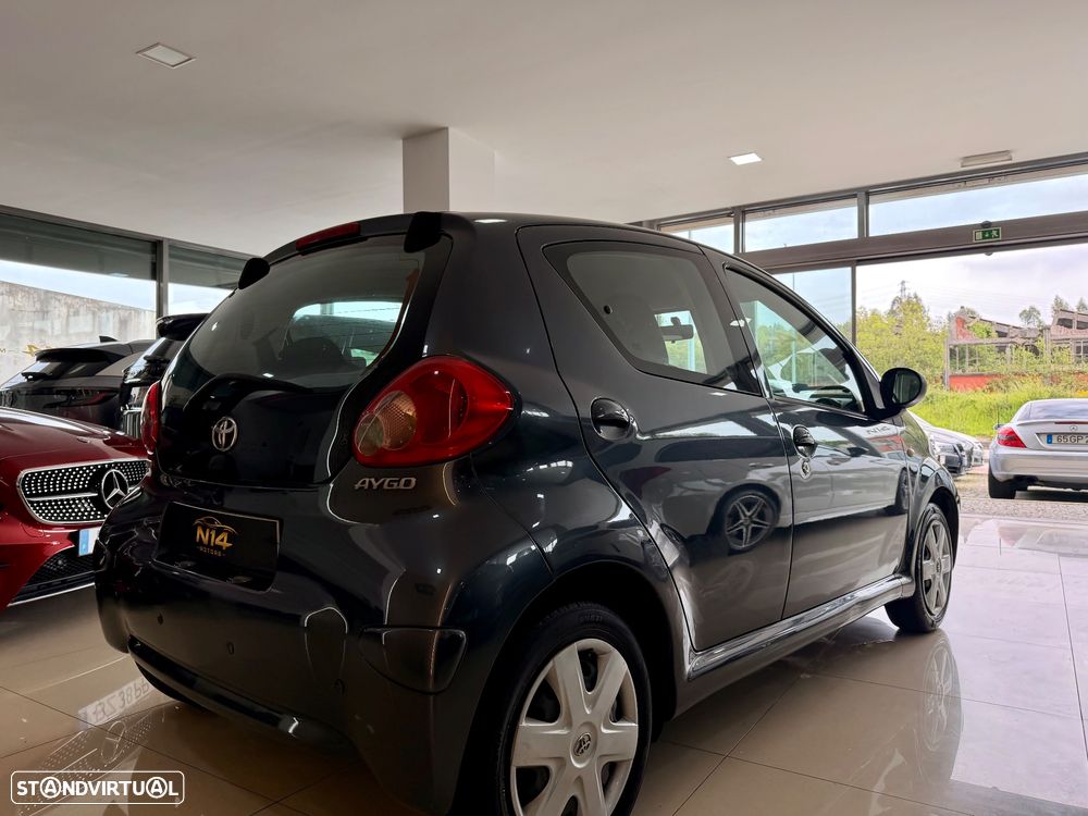 Toyota Aygo 1.0 + AC - 7