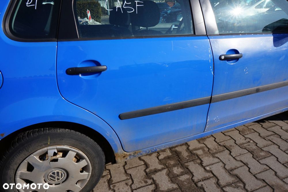 DRZWI TYLNE PRAWE POLO IV 9N 5D HB LA5F  NIEBIESKI VOLKSWAGEN 2001-2004 - 2