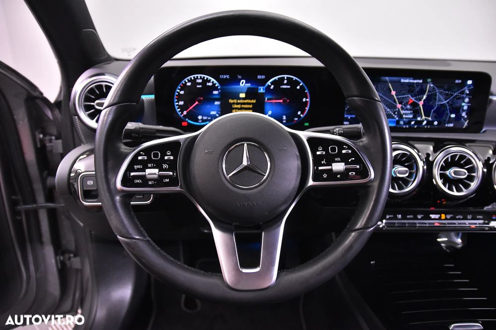 Mercedes-Benz A 180 d Sedan Aut. - 15