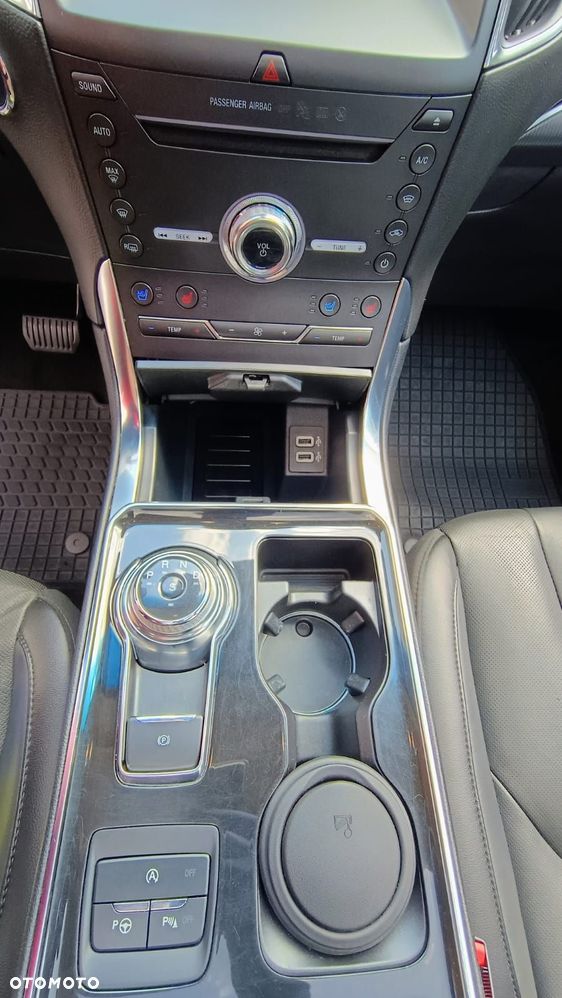 Ford Edge 2.0 EcoBlue Bi-Turbo 4x4 Titanium - 16