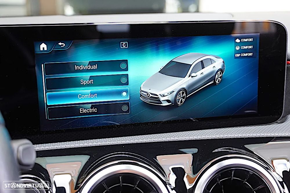 Mercedes-Benz A 250 Limousine e AMG Line - 34