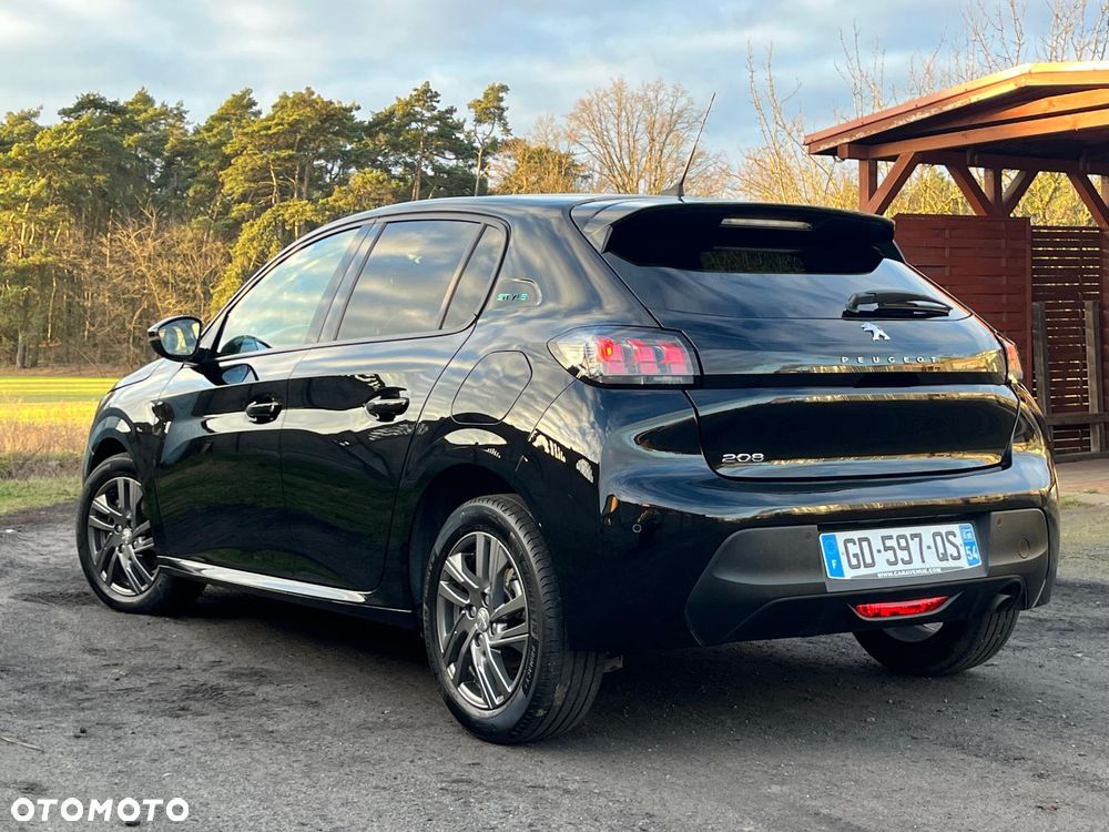 Peugeot 208 - 4