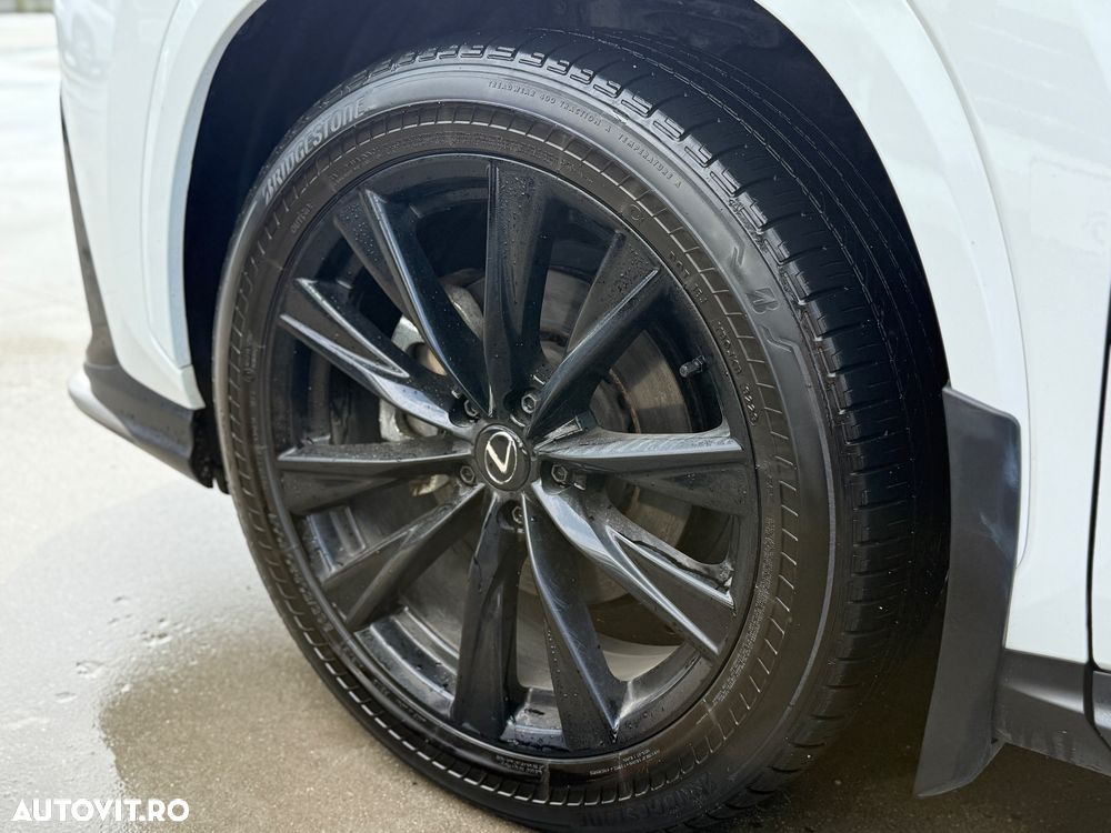 Lexus Seria NX - 28