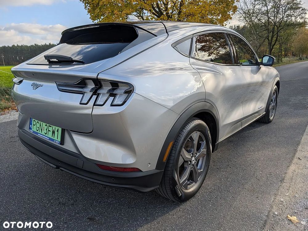 Ford Mustang Mach-E AWD PREMIUM - 13