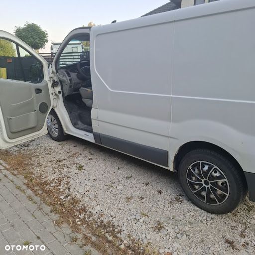 Renault TRAFIC - 6