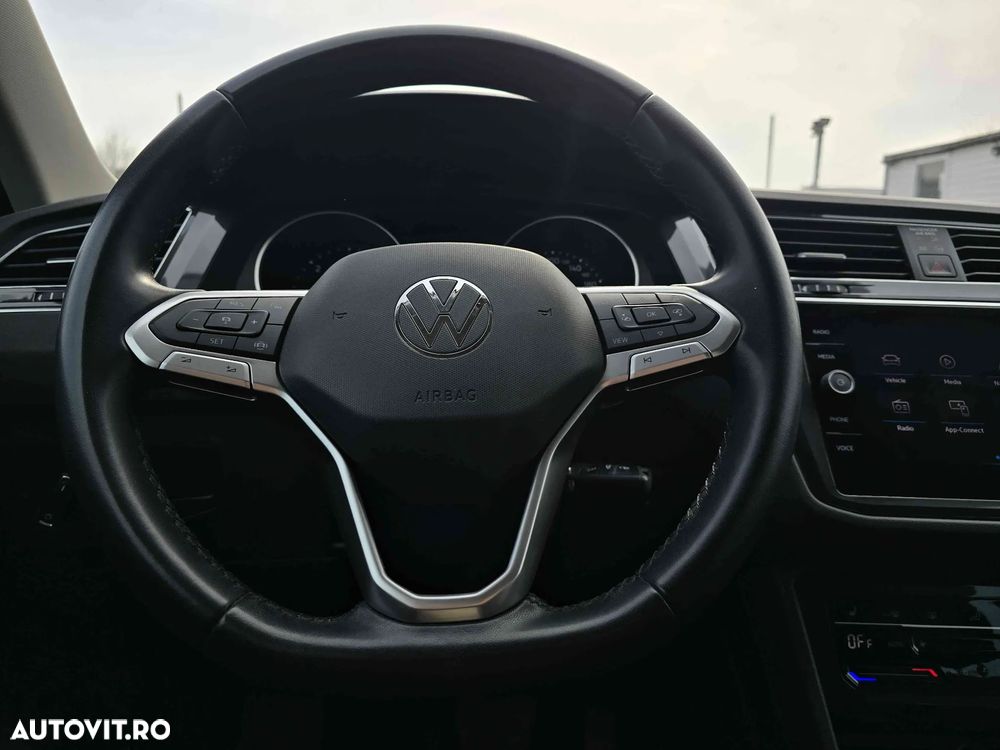 Volkswagen Tiguan - 14