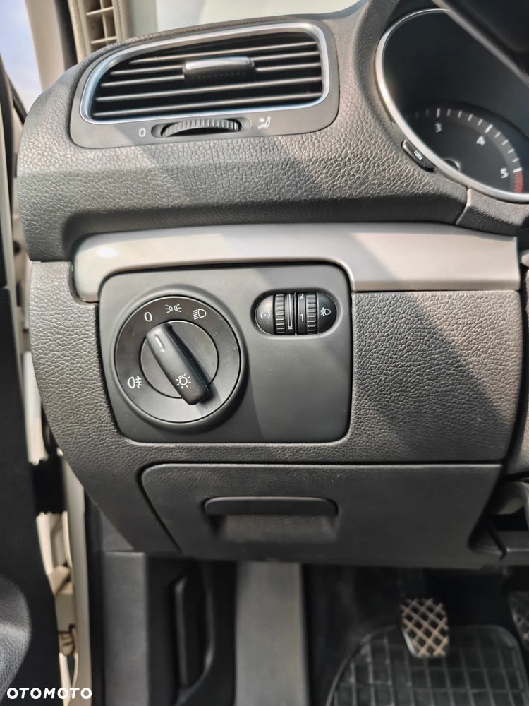 Volkswagen Golf - 15
