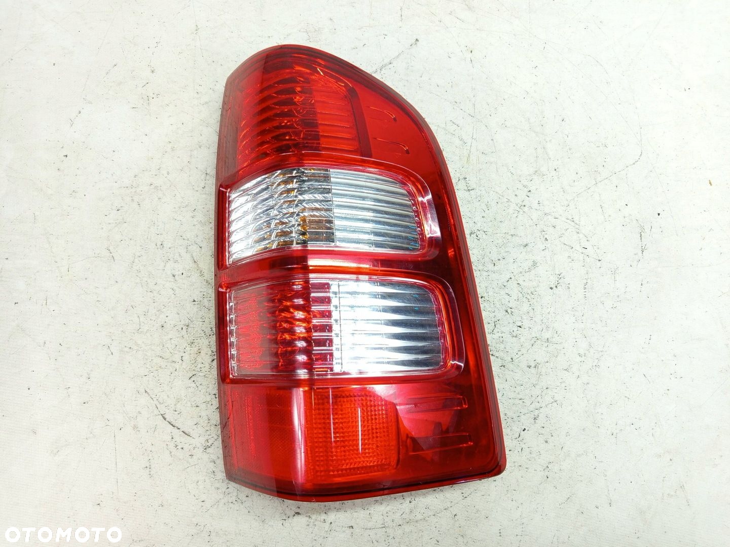 LAMPA PRAWA PRAWY TYŁ FORD RANGER 06-10 - 2