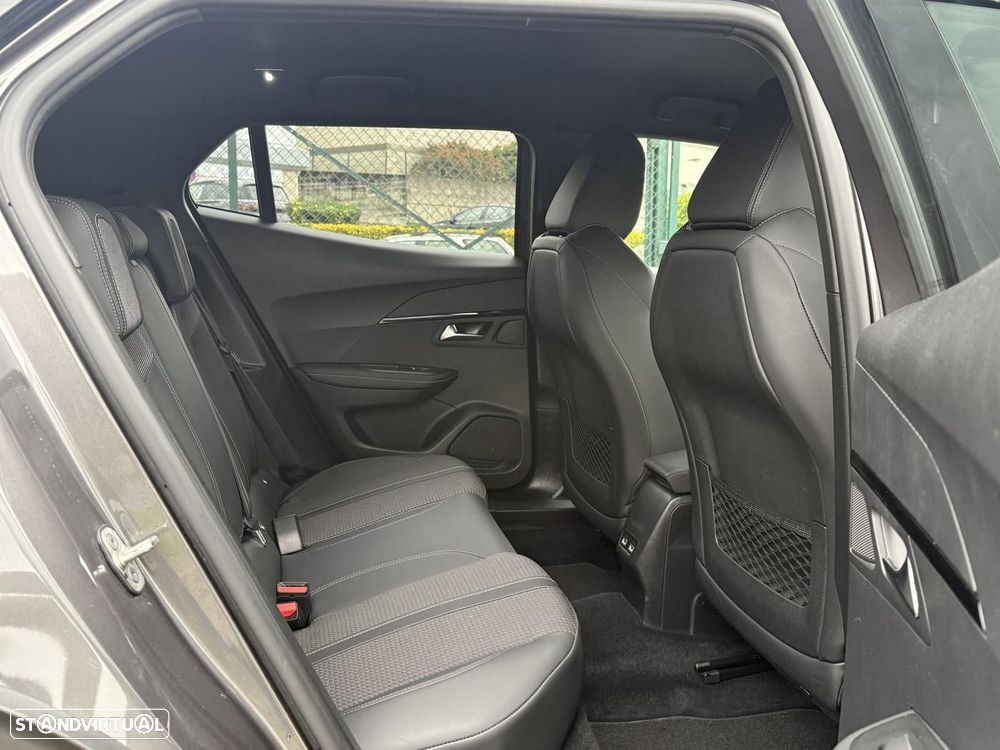 Peugeot 2008 1.2 PureTech GT - 41