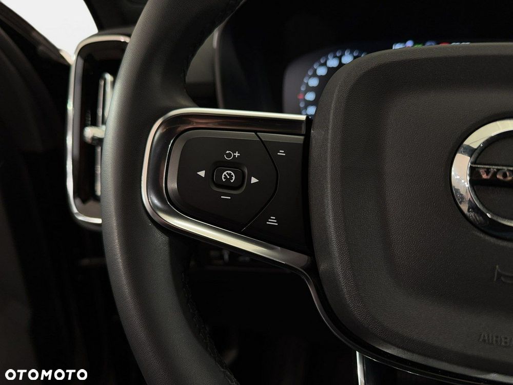 Volvo XC 40 - 20