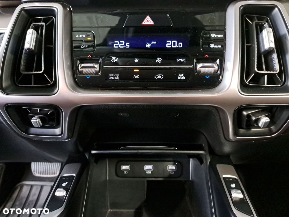 Kia Sorento - 24