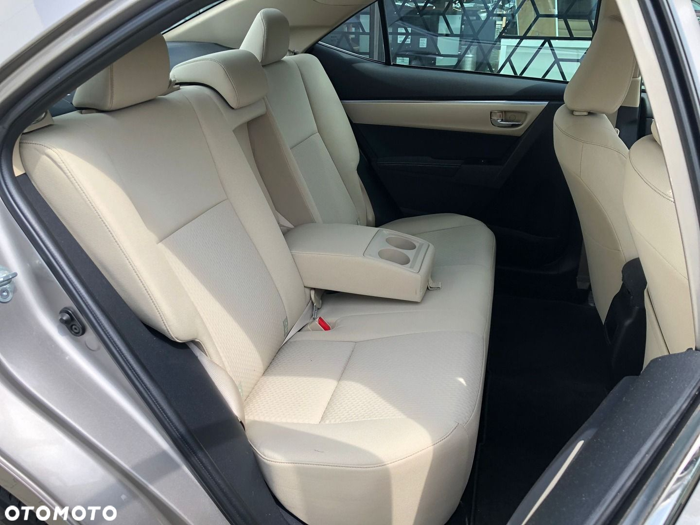 Toyota Corolla 1.6 Premium EU6 - 24